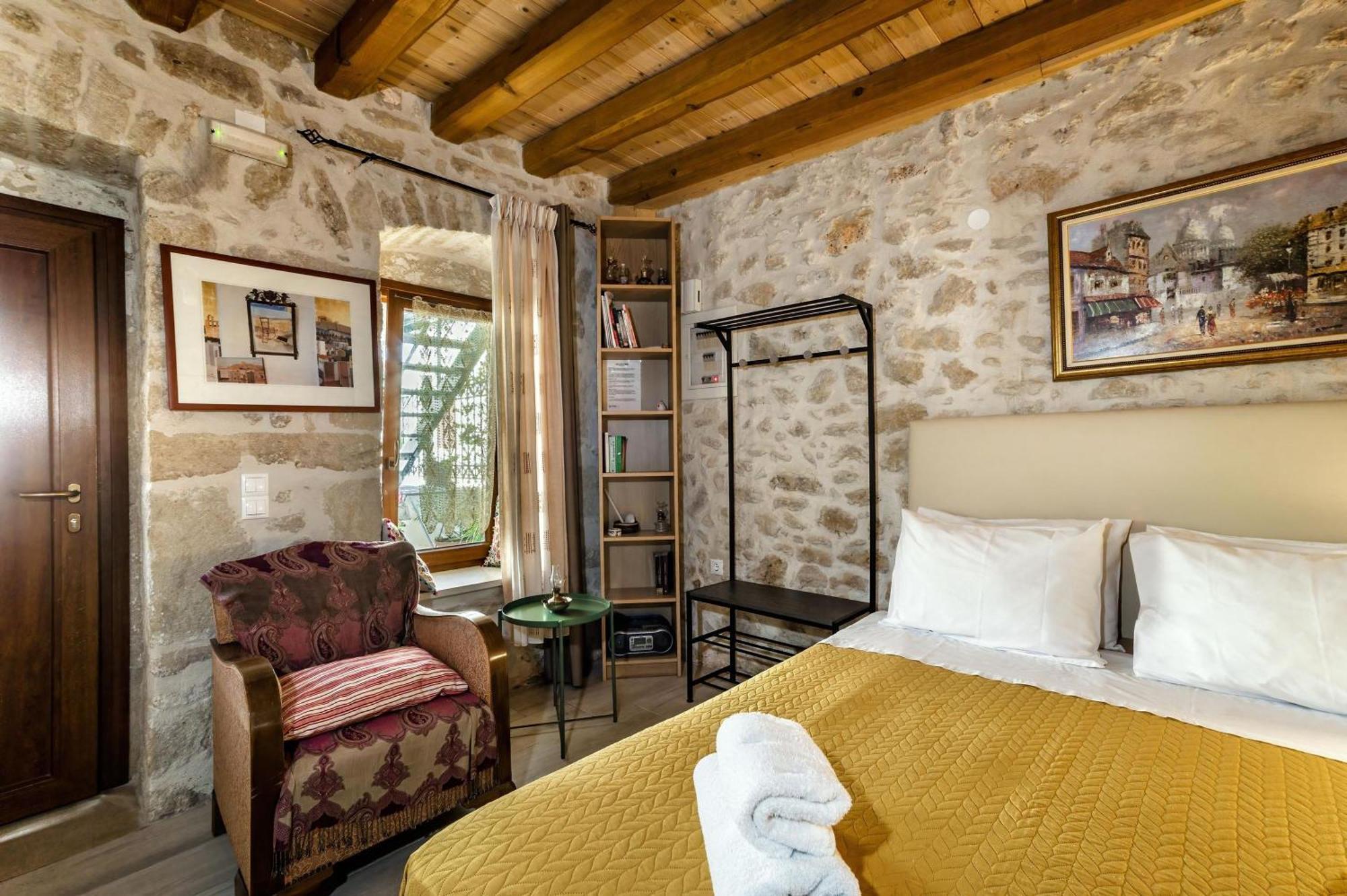 Guest House Aphrodite Kato Archanes Eksteriør bilde